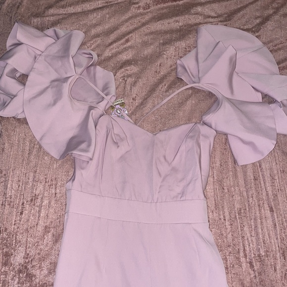 Boohoo romper.. crisscrosses in the back.. size 6, lilac color. - Picture 2 of 3